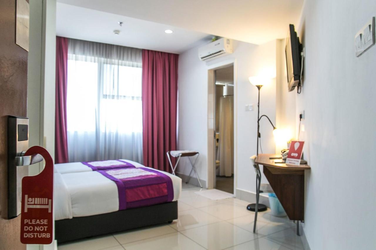 Oyo 180 V Hotel Kuala Lumpur Kültér fotó
