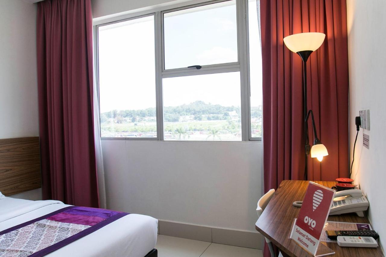 Oyo 180 V Hotel Kuala Lumpur Kültér fotó