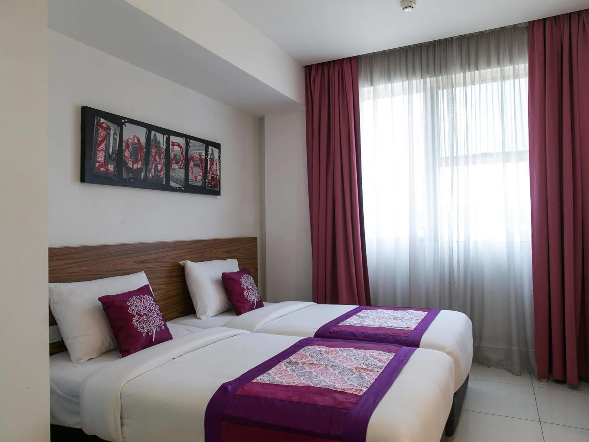 Oyo 180 V Hotel Kuala Lumpur Kültér fotó